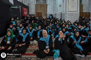 تشرف زائران کشور آذربایجان به حرم مطهر رضوی
