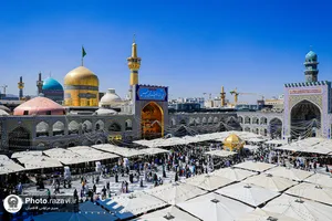  نصب کتیبه&zwnj;های ولادت&zwnj; امام حسن عسکری علیه&zwnj;السلام در حرم مطهر رضوی 