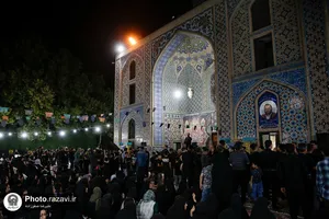 عزاداری شب عاشورای حسینی در آرامگاه خواجه&zwnj;ربیع