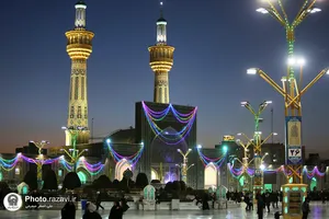 حال و هوای حرم مطهر رضوی در شب ولادت امام حسین(علیه&zwnj;السلام)