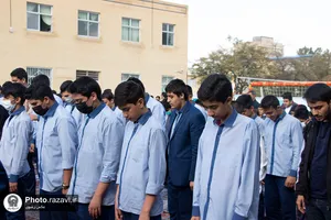 اقامه نماز جماعت دانش آموزان مدارس امام رضا(ع) به امامت آیت الله طباطبایی