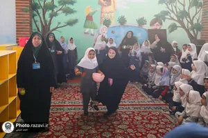 جشن دخترانه در باغ اردوگاه خاتون