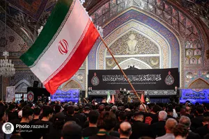 عزاداری زائران عرب&zwnj;زبان در حرم مطهر رضوی

