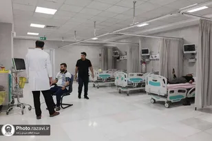 استقرار أكثر من 2100 من الكوادر الطبية في الأماكن المتبرکة بالحرم الرضوي الشریف استعدادا لمراسم تشييع القائد الشهيد