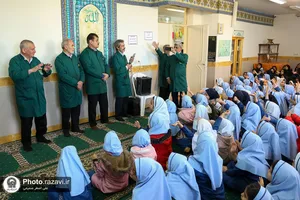 توزیع صبحانه گرم در دبستان دخترانه شهید عامل مشهد