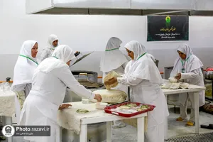 بازدید مدیرعامل بنیاد کرامت رضوی از پخت نان نذری