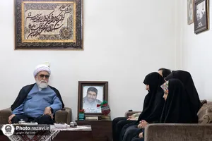 دیدار تولیت آستان قدس رضوی با خانواده سرداران شهید شوشتری و محمدزاده