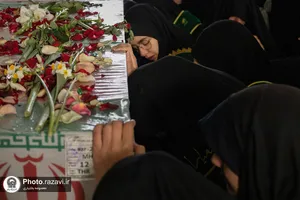 وداع با پیکر شهید گمنام دفاع مقدس در مدرسه دخترانه امام رضا علیه&zwnj;السلام