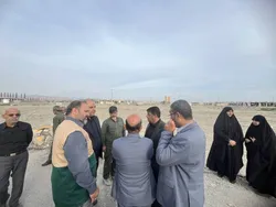 بازدید نمایندگان آستان قدس رضوی از محل جدید ساخت مدرسه شهدای دانش‌آموز میناب
