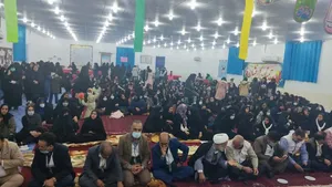 ویژه برنامه شبی در محضر قرآن با حضور دانش آموزان برگزار شد