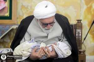 قرائت اذان و اقامه برای نوزادان تازه متولد شده توسط تولیت آستان قدس رضوی