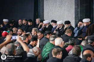 طنین یاد رهبر شهید انقلاب در صحن و سرای رضوی