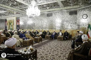 دیدار جمعی از اساتید حوزه&zwnj; علمیه اصفهان با تولیت آستان قدس رضوی