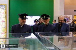 بازدید کارکنان و خدام حرم مطهر رضوی از نمایشگاه رواق خدمت