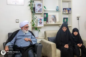 دیدار تولیت آستان قدس رضوی با خانواده&zwnj;های شهیدان سید مصطفی جعفری و مرتضی میثمی