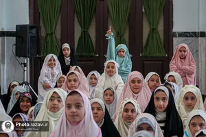 نماز جماعت دختران تازه مکلف خانواده&zwnj;های فراجا در حرم مطهر رضوی