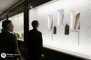 بازدید هنرمندان پیشکسوت از موزه آستان قدس رضوی