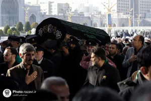 مراسم تشییع پیکر همسر مکرمه آیت الله وحید خراسانی در حرم مطهر رضوی