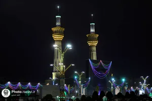 حال و هوای حرم مطهر رضوی در شب مبعث