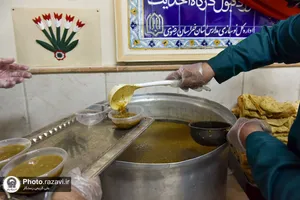 توزیع صبحانه گرم در مدرسه امام جواد علیه&zwnj;السلام