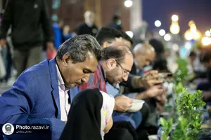 افطاری ماه مبارک رمضان در خیابان آیت الله واعظ طبسی