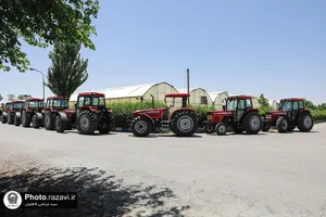 آئین بهره برداری از ماشین آلات کشاورزی جدید در مزرعه نمونه