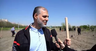 کاشت نهال امید به یاد شهدای دانش آموز مدرسه شجره طیبه میناب