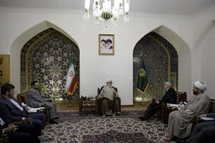 آستان عالم آل محمد(ص) باید در حوزه علم و فرهنگ سرآمد باشد/ انقلاب اسلامی به نوعی انقلاب علوم انسانی بود