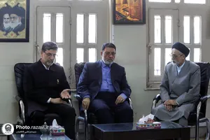 حضور جمعی از مدیران آستان قدس رضوی در دادگاه منطقه ثامن مشهد