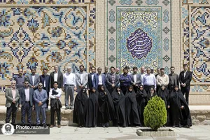 بازدید کارکنان حرم مطهر از شرکت فرش آستان قدس رضوی