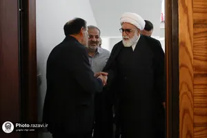 دیدار تولیت آستان قدس رضوی با خانواده شهید کاظمی