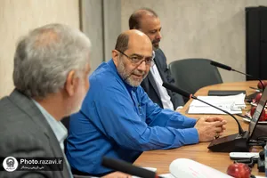 نشست تصویب سند راهبردی پدافند مردم محور و خدمات اجتماعی بنیاد کرامت رضوی