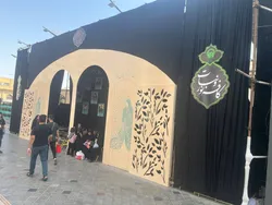 برپایی موکب «ایران امام رضا(ع)» بنیاد فرهنگی رضوی در خیابان آیت‌الله طبسی 