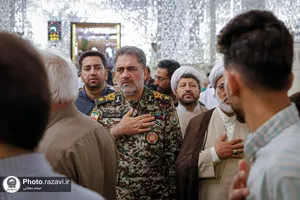 تشرف فرمانده نیروی پدافند هوایی ارتش جمهوری اسلامی ایران به حرم مطهر رضوی
