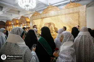 تشرف بانوان مهمان جشنواره &laquo;رسانه خورشید&raquo; به حرم مطهر رضوی