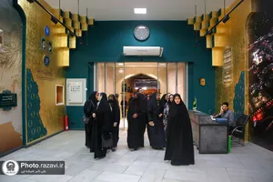 تشرف جمعی از اعضای باشگاه فیلم رویش به حرم مطهر رضوی