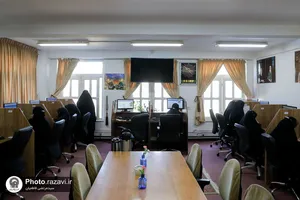 پاسخگویی تلفنی مدیرعامل مؤسسه موقوفه خدمات زائر حرم مطهر رضوی به مخاطبان سامانه ١٣٨