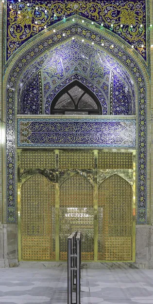 عکس با کیفیت : پنجره فولاد صحن انقلاب حرم مطهر رضوی