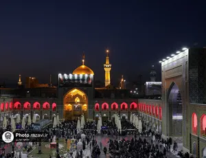 حال و هوای حرم مطهر رضوی در شب رحلت پیامبر اکرم&zwnj;(ص)