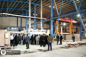 بازدید کارکنان آستان قدس رضوی از کارخانه هبلکس رضوی