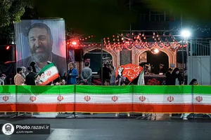 توزیع ۲۰ هزار پرس غذای متبرک به یاد رهبر شهید انقلاب-۱