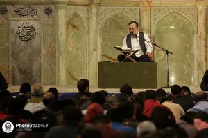 مناجات خوانی سحر&zwnj;گاهی ماه مبارک رمضان در حرم مطهر رضوی