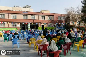 توزیع صبحانه گرم در مدارس حاشیه شهر مشهد