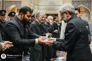 جایگزینی مُهر تربت کربلا با مهرهای قدیمی حرم مطهر رضوی