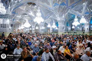 حال و هوای حرم مطهر رضوی در شب میلاد امام حسن عسکری علیه&zwnj;السلام