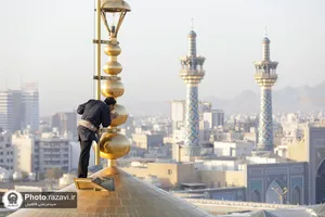 آیین تعویض پرچم گنبد و پوش ضریح مطهر حضرت رضا علیه&zwnj;السلام به مناسبت حلول ماه ربیع&zwnj;الاول