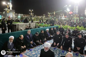مراسم احیاء شب بیست و یکم ماه رمضان در حرم مطهر رضوی - 1