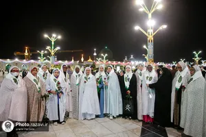تشرف بانوان مهمان جشنواره &laquo;رسانه خورشید&raquo; به حرم مطهر رضوی
