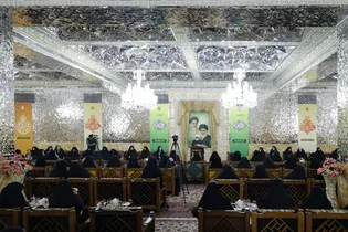 دیدار جمعی از بانوان برتر کشور با تولیت آستان قدس رضوی