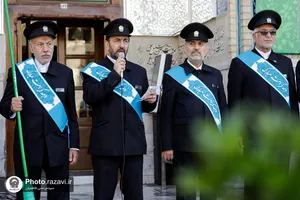 آیین تعویض شیفت دربانان بارگاه منور رضوی